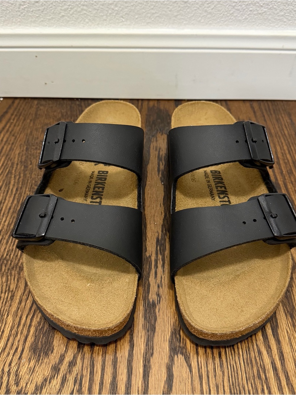 Birkenstock Arizona Women’s Black Slip On Sandals Shoes size EU 37 NEW
